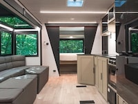 Sliding Atrium Ceiling Trailers Image 4
