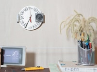 Kinetic Pattern Clocks