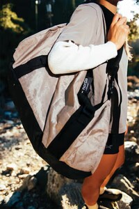 High-Performance Duffel Bags Image 2