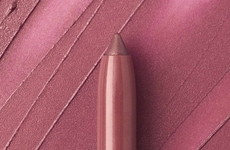 Empowering Lip Crayons