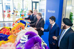 Customer Collaboration Innovation Centers Article Thubnail