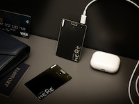 Ultra-Thin Tracker Cards Image 1