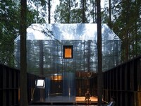 Artful Elevated Timber Treehouses Image 2