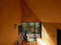 Artful Elevated Timber Treehouses Image 3