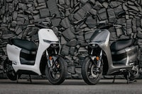 Ultra-Modern Urbanite Electric Scooters Image 1