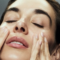 Black Tea-Forward Skincare Sets Image 2