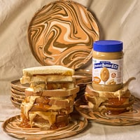 PB&J-Inspired Sandwich Plates Image 3
