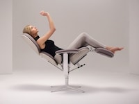 Responsive Recliner Chairs Image 3