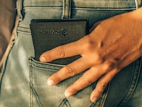 Durable Floating Wallet Designs Image 6