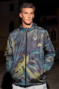 Sporty Camo Jackets Image 3