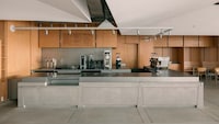 Industrial Caf&eacute; Interiors Image 3