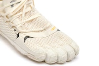 Toe-Shaped Footwear Image 7