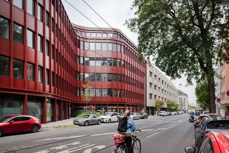 Wavy Contemporary Office Complexes