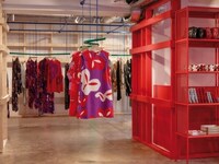 Colorful European Retail Experiences Image 2