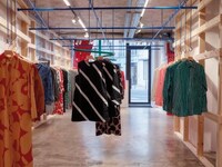 Colorful European Retail Experiences Image 4