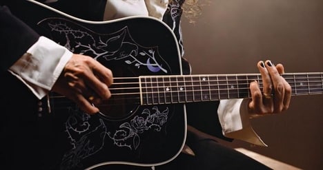 Beautifully Designed Acoustic Guitars