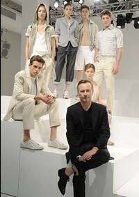 Minimal Uilitarian Fashion Image 7