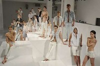Minimal Uilitarian Fashion Image 8
