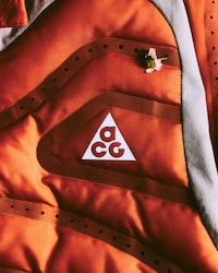 Adaptable Insulation Runner Jackets Image 3