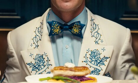 Mayo-Dispensing Bow Ties