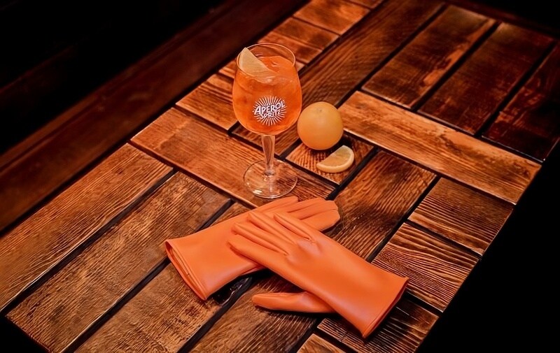 Citrus-Based Gloves Article Thubnail