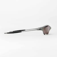 Y2K-Era Titanium Sunglasses Image 3