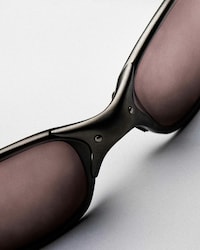 Y2K-Era Titanium Sunglasses Image 4