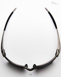Y2K-Era Titanium Sunglasses Image 8