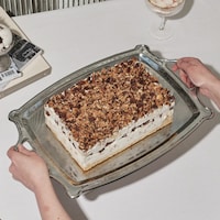 Holiday Ice Cream Cakes Image 2