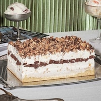 Holiday Ice Cream Cakes Image 3