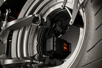 Weight-Slashed Electric Motorcycles Image 3