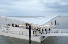 Floating Amazon Plaza