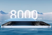 Slender All-Day Battery Smartphones Image 6