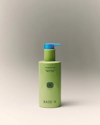 Thickening Matcha Shampoos Image 2