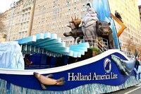 Sizable Cruis Parade Floats Image 1