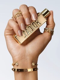 Luxurious Solid Perfume Collections Image 2