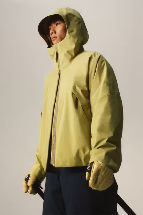 Heritage-Centric Alpine Skiwear