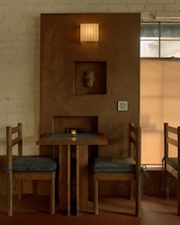 Dynamic Layered Interior Caf&eacute;s Image 2