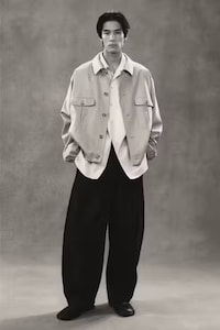 Family-Wear Minimal Fashion Image 3