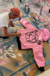 Graffiti Ski Streetwear Image 1