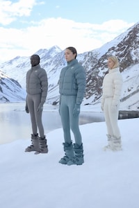 Technical Skin-Tight Mountaineer Garments Image 1