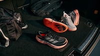 Lofty Long-Distance Running Shoes Image 2