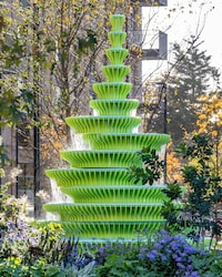 Vibrant Public London Fountains Image 1
