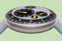 Sculpted Hybrid Watches Image 3