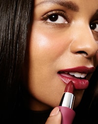 Arthritis-Friendly Satin Lipsticks Image 2