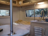 One-Piece Exterior Egg Trailers Image 6