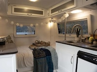 One-Piece Exterior Egg Trailers Image 7