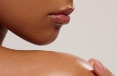 Mousse-to-Oil Body Hydrators