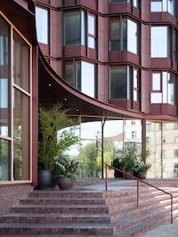 Accordion Facade Housing