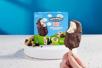 Super-Premium Ice Cream Bars Image 5